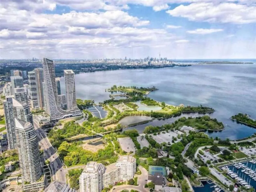 1 Bedroom Plus Den Humber Bay Lakeshore Waterfront Toronto Condo Mimico 0*,